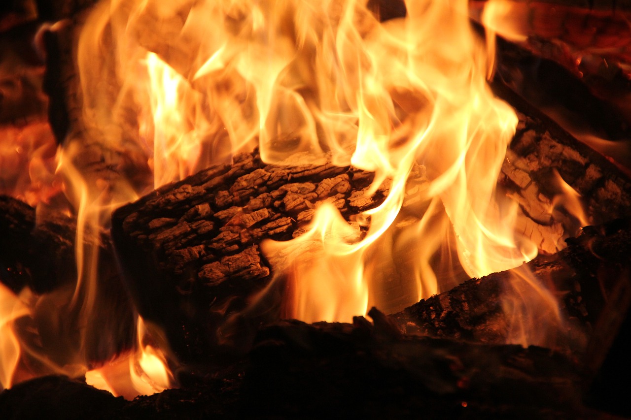 Expert Fireplace Cleaning in Winnetka, IL Professional Fireplace Cleaning Services In Winnetka Illinois